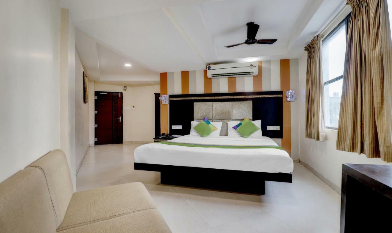 Treebo Trend Orient Grand Hotel Nagpur Bagian luar foto