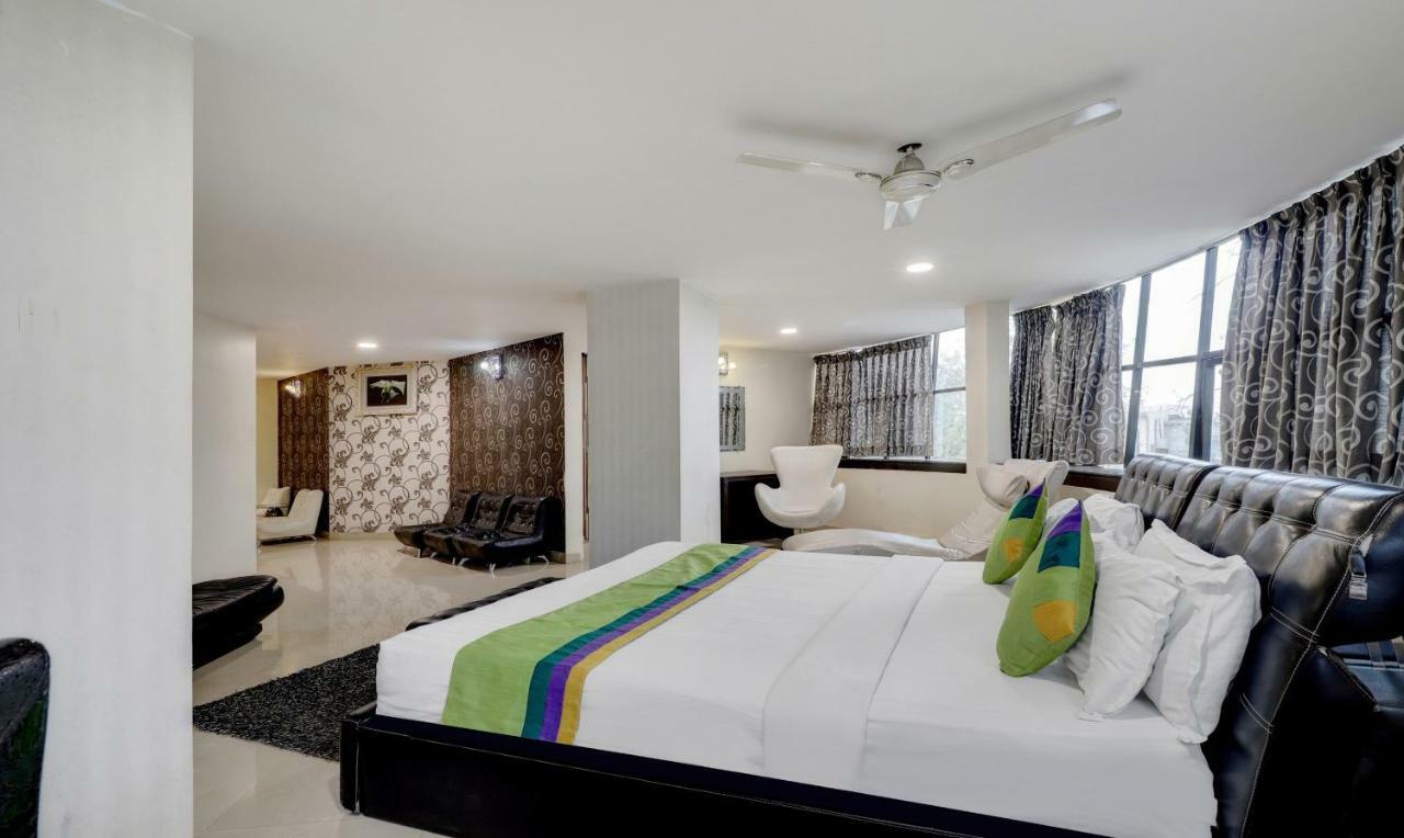 Treebo Trend Orient Grand Hotel Nagpur Bagian luar foto